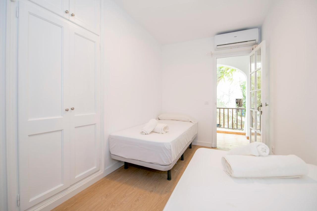 Siesta Mar Originals Aparthotel Cala En Porter  Exterior photo
